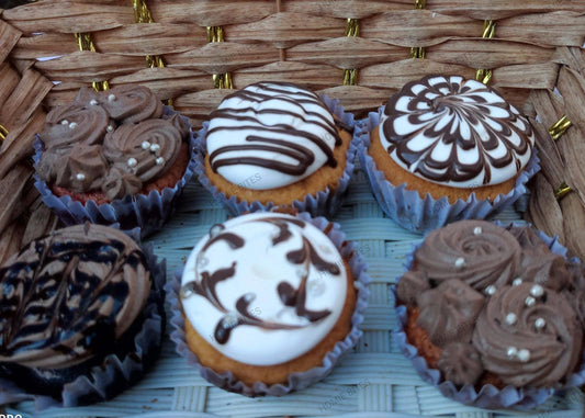 Chocolate, Red Velvet & Vanilla Cupcakes